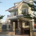 Mẫu thiết kế cổng sắt mỹ thuật - AH0319