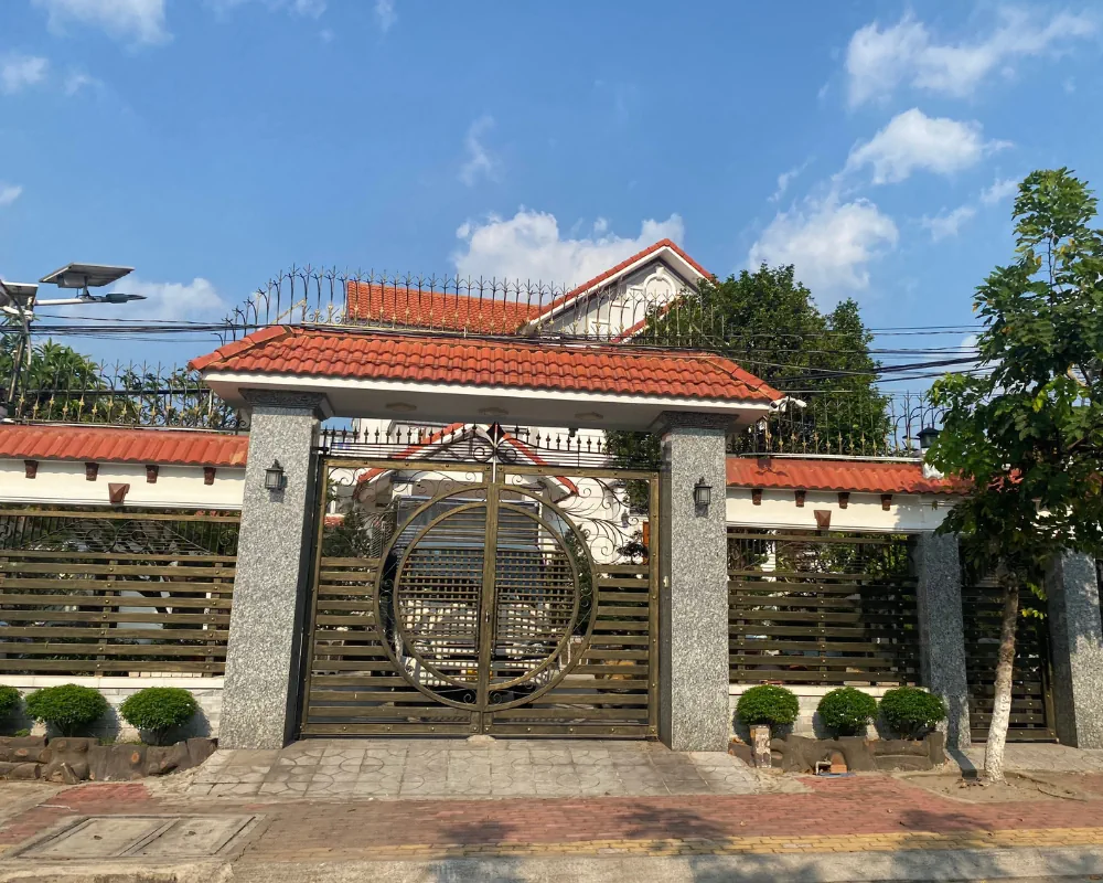 Mẫu thiết kế cổng Mái Che Di Động AH0320 - Mái Che Miền Nam