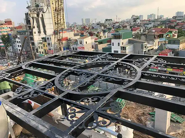 Mẫu Mái Kính Sắt Mỹ Thuật đẹp - Hình 35