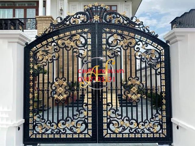 Cổng Rào Sắt Mỹ Thuật Đẹp Cho Biệt Thự - Tạo Nét Sang Trọng Cho Ngôi Nhà Của Bạn