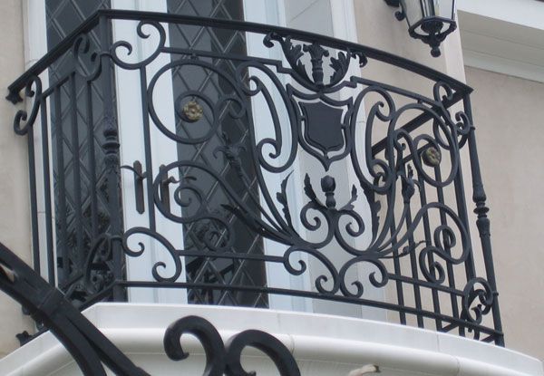 Bộ sưu tập 59+ mẫu thiết kế lan can sắt mỹ thuật ban công tuyệt đẹp 2023