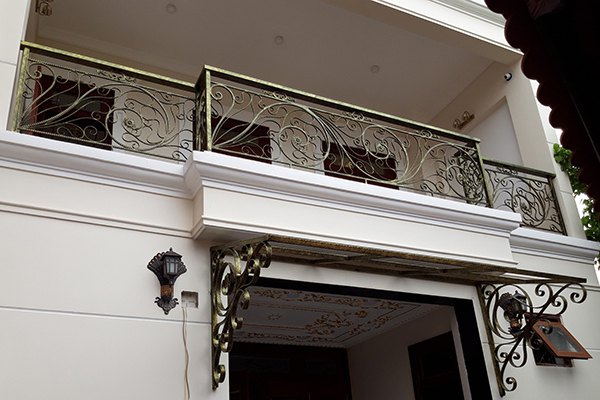 Bộ sưu tập 59+ mẫu thiết kế lan can sắt mỹ thuật ban công tuyệt đẹp 2023