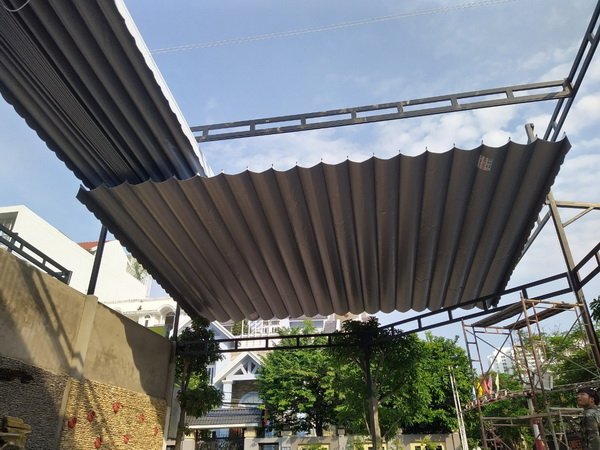 Lắp đặt mái xếp tại Hòa Bình