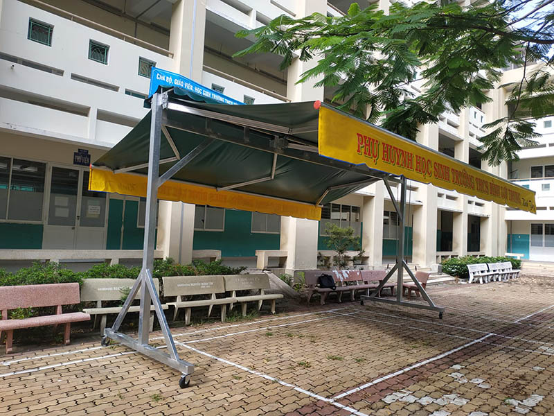 mai-hien-di-dong-chu-a-co-banh-xe-day-7 Mái hiên di động chữ A có bánh xe đẩy 7